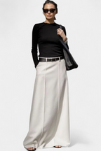 Ada Falda H-Line Lisa con Estilo Urbano Moderno